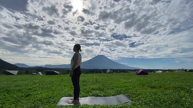 30min Hatha yoga(前半) by Maiko.mov